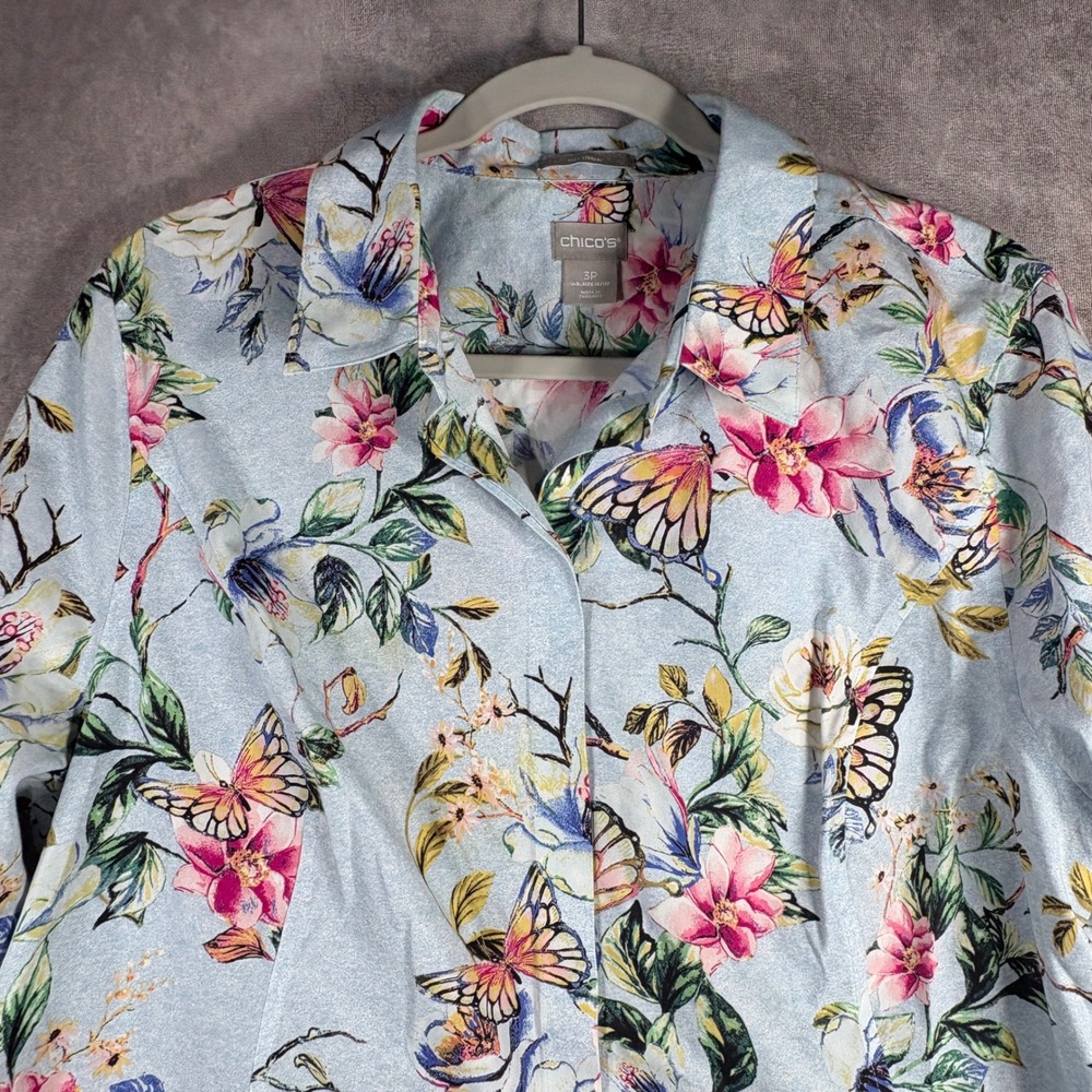 Chico's Button Down Shirt Sz 3P US 16/18P Blue Floral Butterfly No Iron High Low - Picture 2 of 8